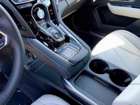 New 2025 Acura RDX SH-AWD image 7