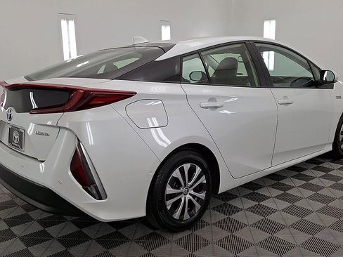 Certified 2022 Toyota Prius Prime Limited image 4