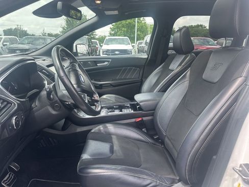 Used 2020 Ford Edge ST w/ Equipment Group 401A AWD/4WD image 11