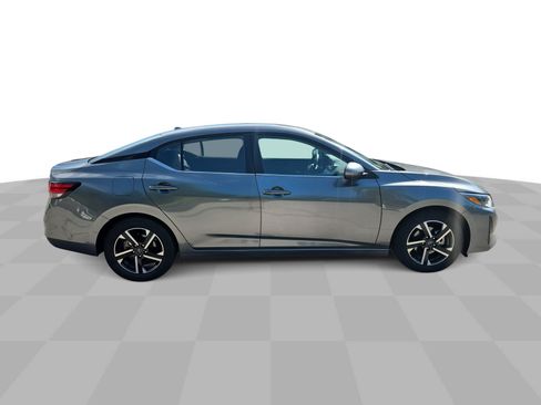 Used 2024 Nissan Sentra SV FWD image 10