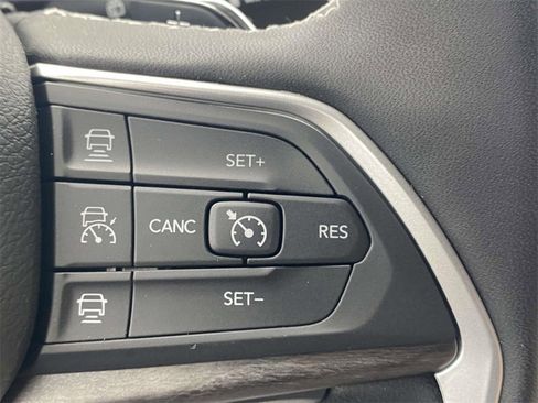 New 2025 Jeep Grand Cherokee Limited w/ Luxury Tech Group II image 55