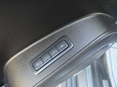 Used 2018 Chevrolet Tahoe LT RWD image 20