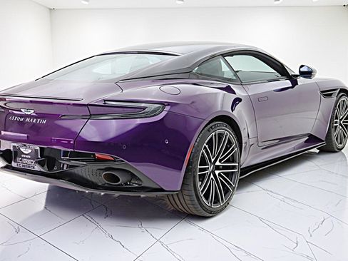 Used 2024 Aston Martin DB12 Coupe RWD image 9