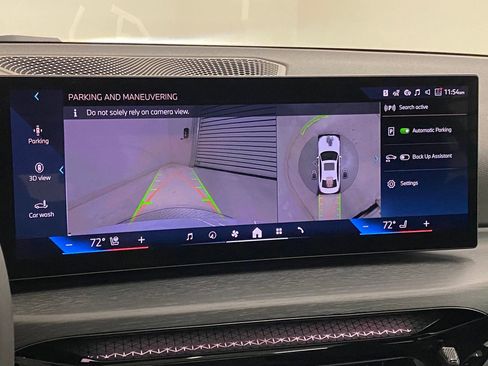 Used 2025 BMW 330i xDrive Sedan w/ Convenience Package image 26