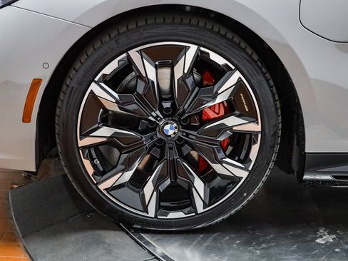 New 2026 BMW 550e xDrive 550e xDrive image 12