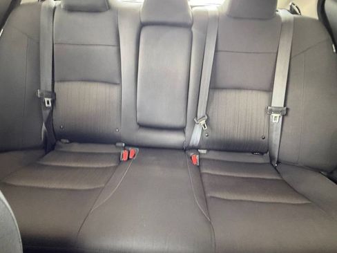 Used 2025 Nissan Altima 2.5 SV FWD image 33