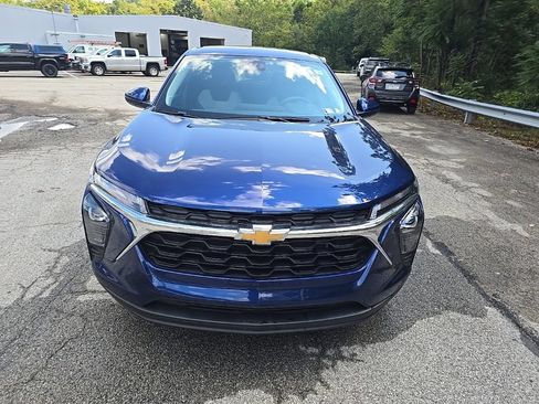 Certified 2024 Chevrolet Trax LS w/ LS Convenience Package FWD image 8