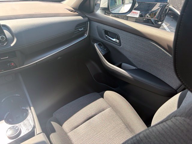 Used 2023 Nissan Rogue SV AWD/4WD image 34