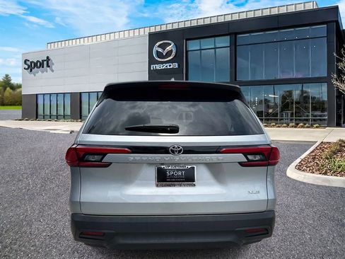 Used 2024 Toyota Grand Highlander FWD image 4