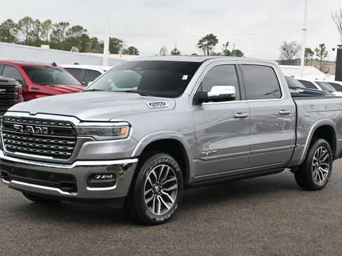 Used 2025 RAM 1500 Limited image 8