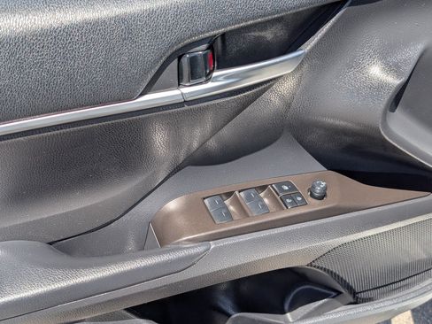 Used 2023 Toyota Camry SE FWD image 15