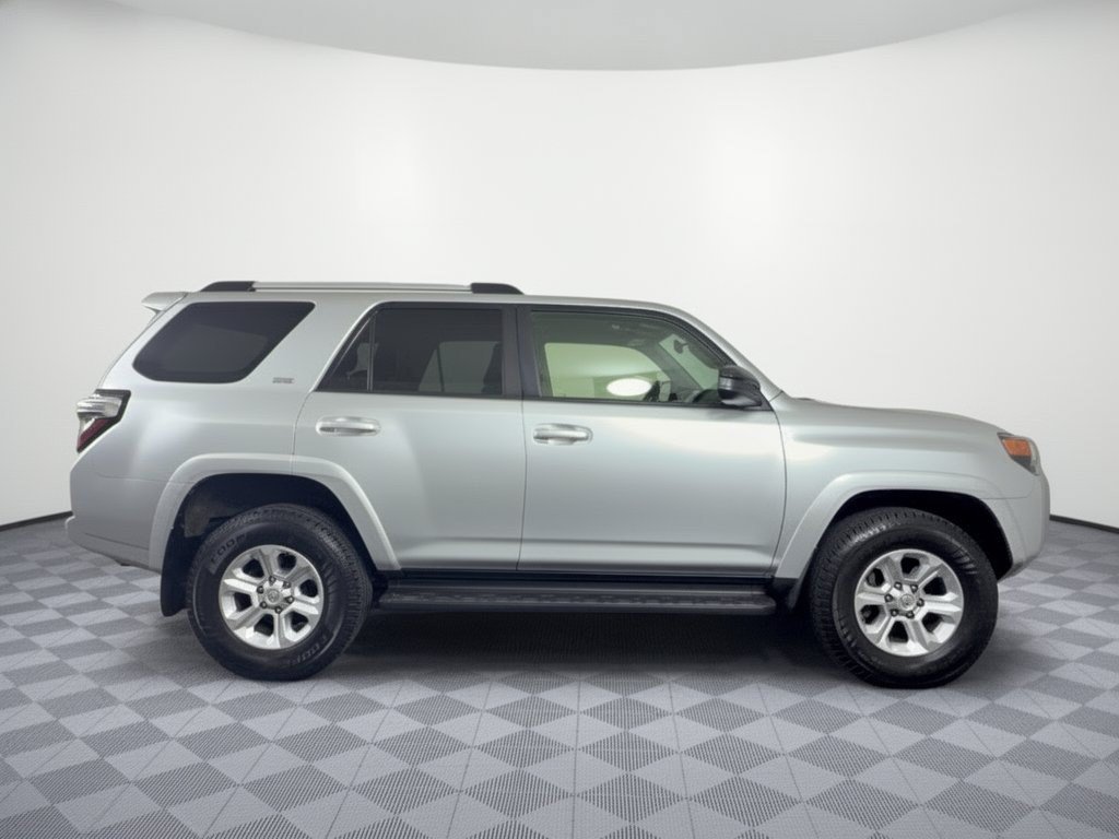 Used 2019 Toyota 4Runner SR5 AWD/4WD image 8