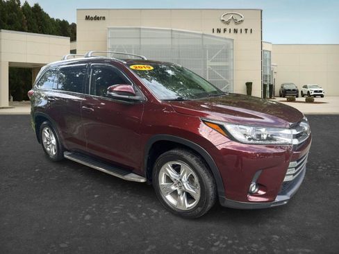 Used 2019 Toyota Highlander Limited AWD/4WD image 3