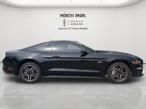 Used 2022 Ford Mustang GT Premium RWD image 2