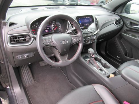 Used 2022 Chevrolet Equinox RS w/ RS Leather Package image 15