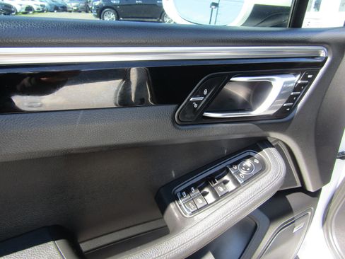 Used 2015 Porsche Macan S w/ Premium Package Plus AWD/4WD image 24