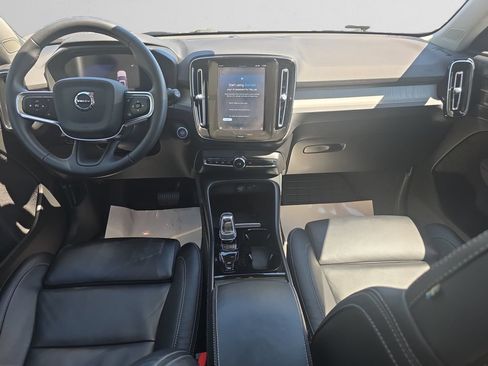 Used 2023 Volvo XC40 B5 Ultimate w/ Climate Package AWD/4WD image 12