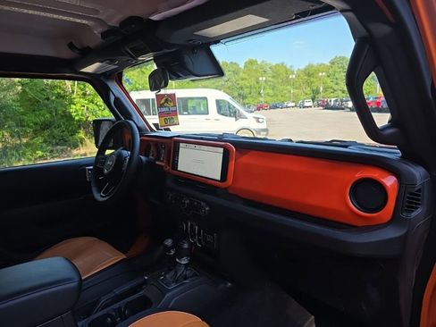 Used 2025 Jeep Wrangler Unlimited Sport AWD/4WD image 18