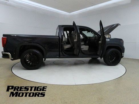 Used 2023 GMC Sierra 1500 SLE w/ Enhanced Capability Package AWD/4WD image 12