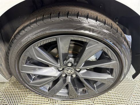 Used 2023 Toyota Corolla SE image 19