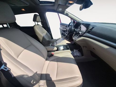 Certified 2024 Honda Odyssey Touring image 14