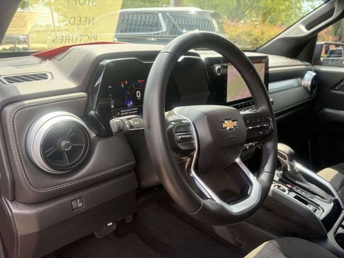 Used 2023 Chevrolet Colorado LT w/ LT Convenience Package AWD/4WD image 7