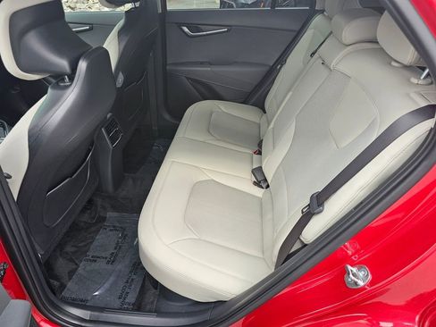 Used 2024 Kia Niro EX FWD image 16