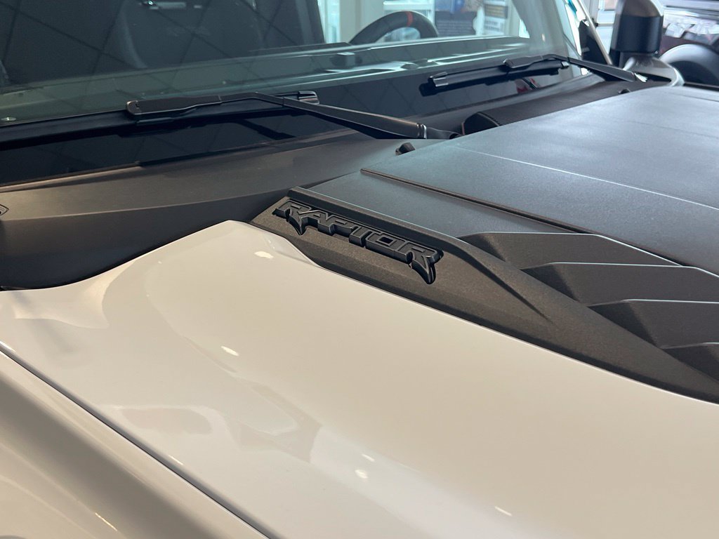 New 2026 Ford Bronco Raptor w/ Interior Carbon Fiber Pack AWD/4WD image 6
