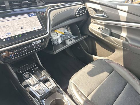 Certified 2023 Chevrolet Bolt EUV Premier w/ Sun & Sound Package FWD image 32