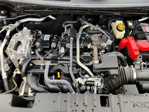 Used 2025 Nissan Kicks SV FWD image 23