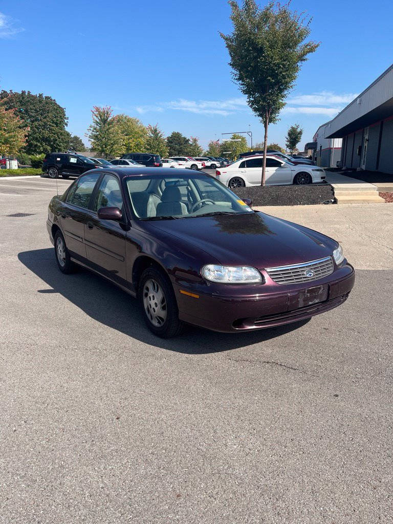 Used 1999 Chevrolet Malibu w/ Preferred Equipment Group 1 FWD image 3