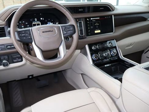 Used 2024 GMC Yukon Denali w/ Max Trailering Package AWD/4WD image 4