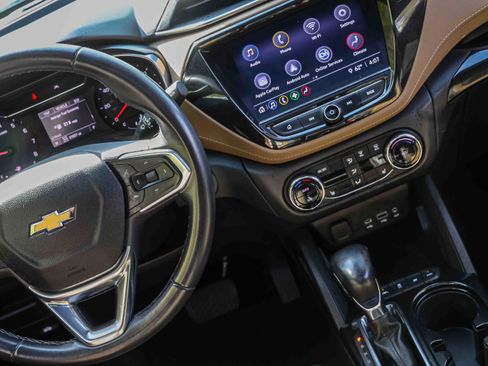 Used 2021 Chevrolet TrailBlazer ACTIV w/ Sun and Liftgate Package AWD/4WD image 18