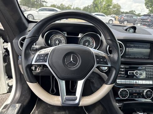 Used 2015 Mercedes-Benz SL 550 image 11