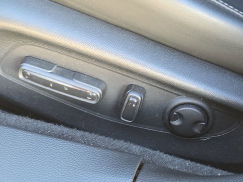 Used 2023 Honda Accord Touring image 12