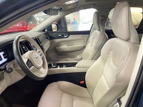 Certified 2023 Volvo XC60 B5 Plus w/ Climate Package AWD/4WD image 14