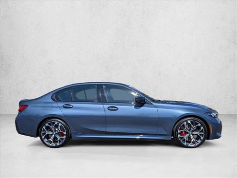 Used 2026 BMW 330i Sedan w/ M Sport Package RWD image 4