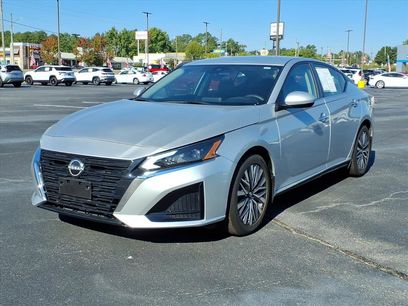Used 2023 Nissan Altima 2.5 SV