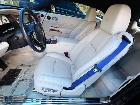 Used 2016 Rolls-Royce Dawn RWD image 16
