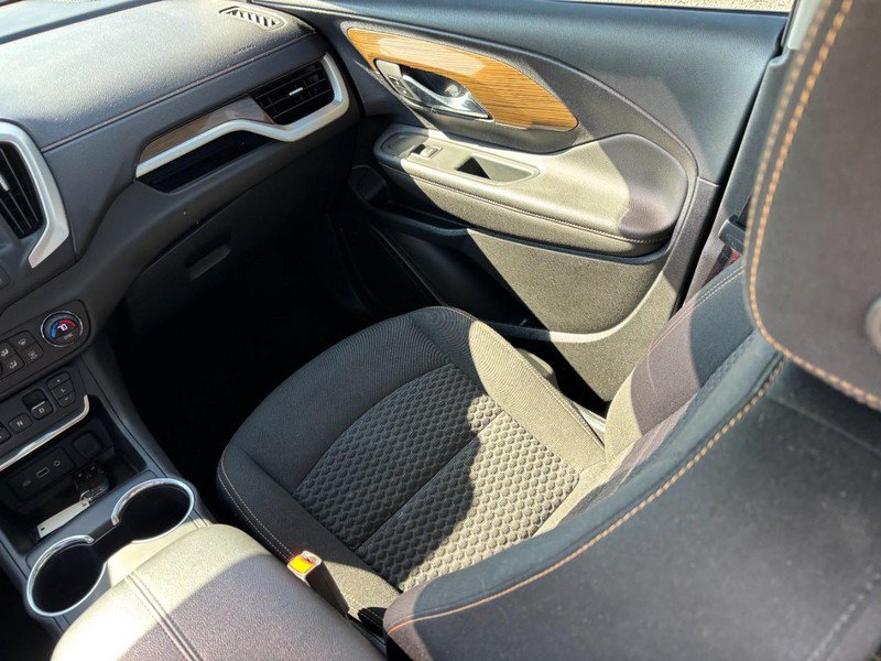 Used 2021 GMC Terrain SLE w/ Driver Convenience Package FWD image 16