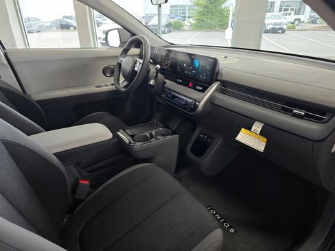 New 2026 Hyundai Ioniq 5 SE AWD/4WD image 36