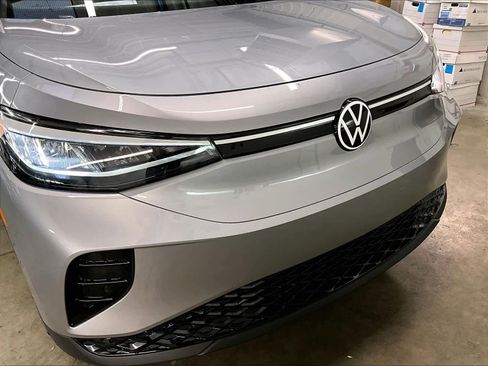 New 2026 Volkswagen ID.4 Pro image 32