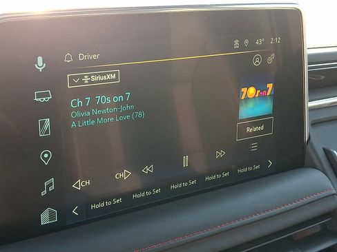 Used 2024 Chevrolet Suburban RST w/ Luxury Package image 19