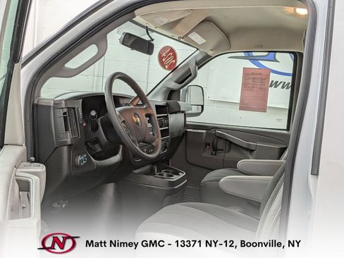 Used 2024 Chevrolet Express 2500 w/ Driver Convenience Package RWD image 3