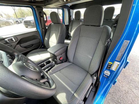 New 2026 Jeep Gladiator Sport AWD/4WD image 10