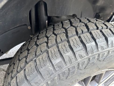 Used 2025 Jeep Wrangler Unlimited Sahara AWD/4WD image 43