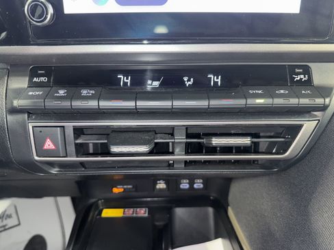 Used 2025 Toyota Camry LE image 21