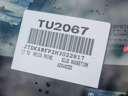 Used 2017 Toyota Prius Prime Advanced image 26