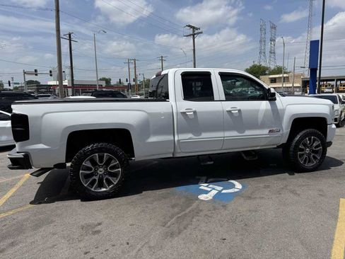 Used 2018 Chevrolet Silverado 1500 LT w/ All Star Edition AWD/4WD image 4
