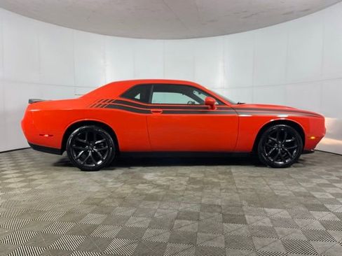 Used 2022 Dodge Challenger SXT w/ Blacktop Package image 8